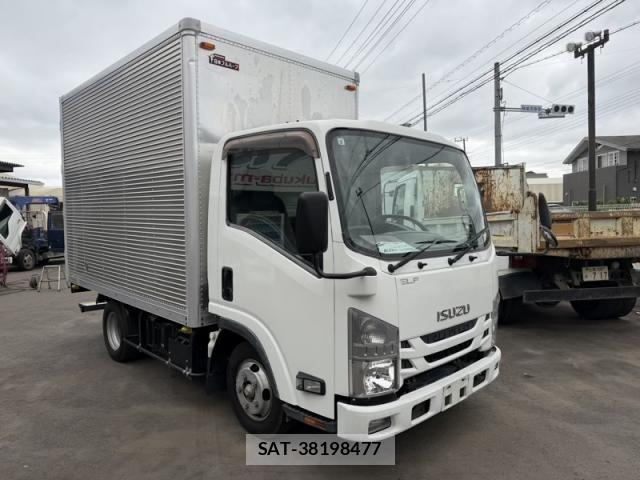 Isuzu ELF TRUCK 2018-08 8883562-2