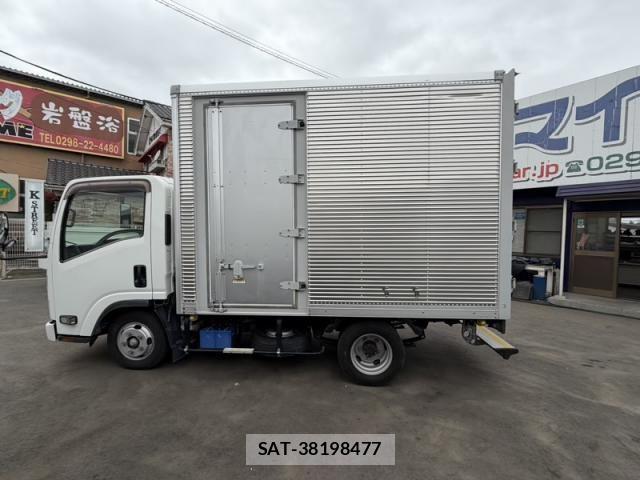 Isuzu ELF TRUCK 2018-08 8883562-7