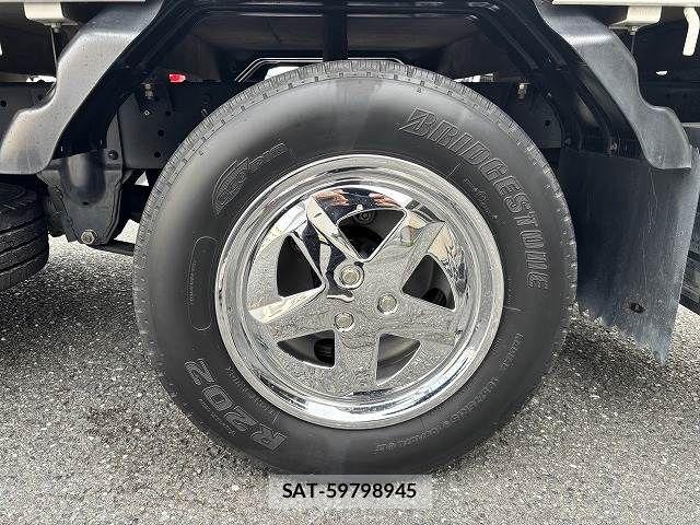 Isuzu ELF TRUCK 2015-08 7902566-28