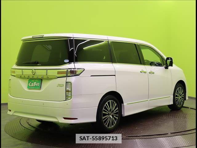 Nissan ELGRAND 2021-07 991768-1