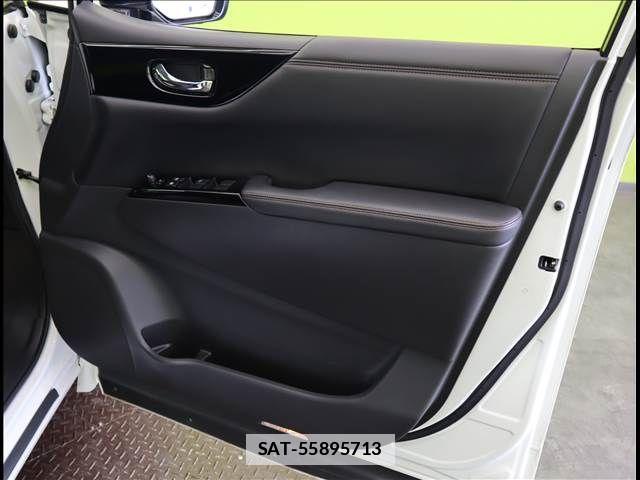 Nissan ELGRAND 2021-07 991768-21