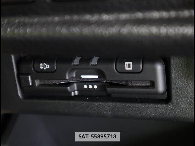 Nissan ELGRAND 2021-07 991768-6