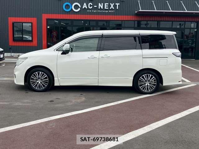 Nissan ELGRAND 2018-09 1164830-4