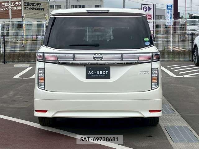 Nissan ELGRAND 2018-09 1164830-5