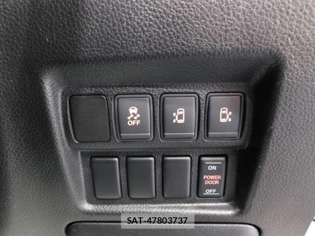 Nissan ELGRAND 2018-03 1235904-13