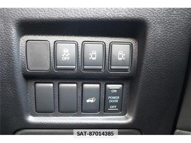 Nissan ELGRAND 2020-11 1235906-3