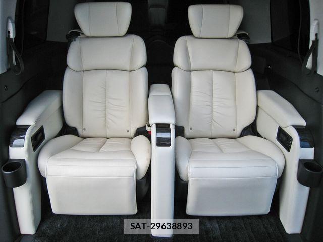 Nissan ELGRAND 2023-08 1256622-23