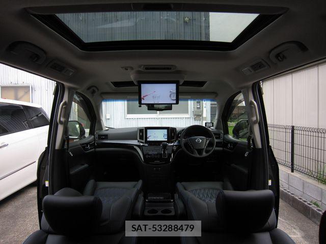 Nissan ELGRAND 2021-02 1271831-9