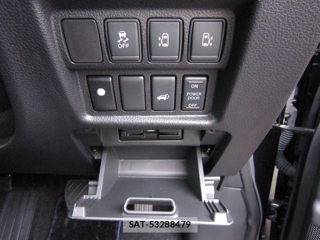 Nissan ELGRAND 2021-02 1271831-18