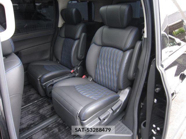 Nissan ELGRAND 2021-02 1271831-25
