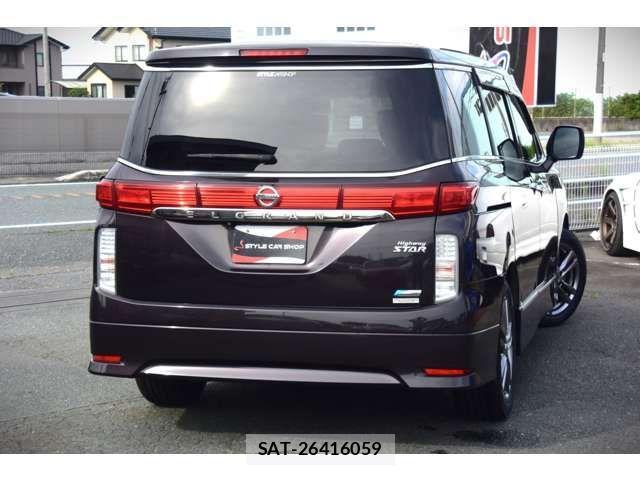 Nissan ELGRAND 2013-09 1299228-12
