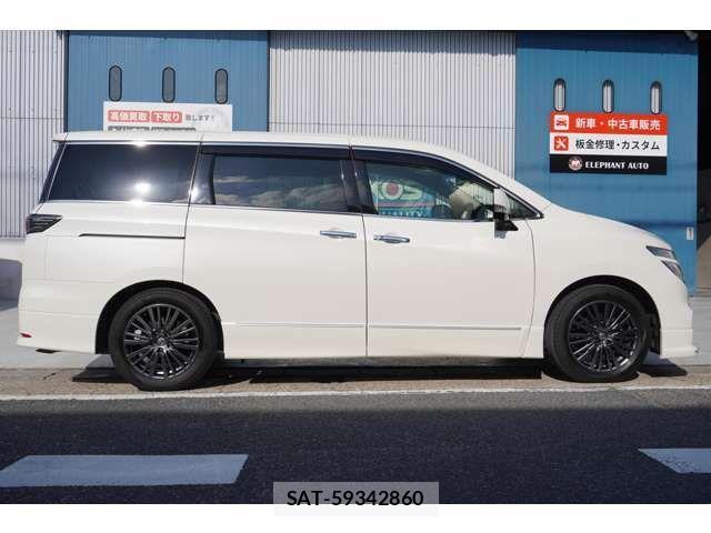 Nissan ELGRAND 2018-02 1301582-8