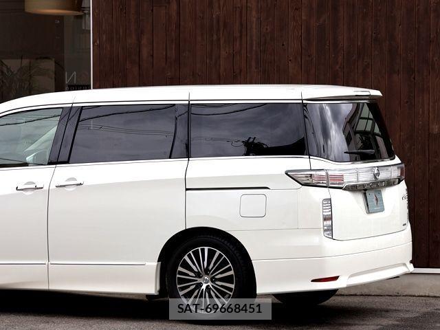 Nissan ELGRAND 2016-03 1354021-13