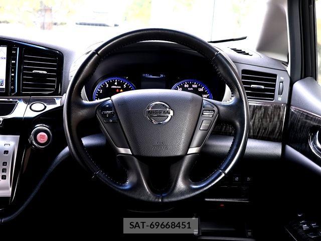 Nissan ELGRAND 2016-03 1354021-15