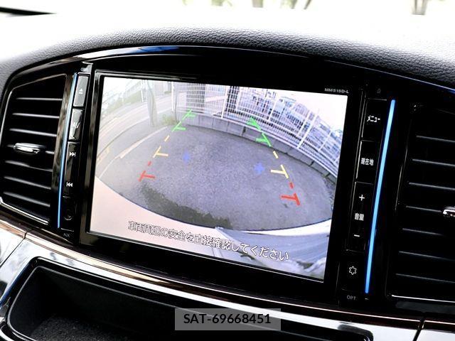 Nissan ELGRAND 2016-03 1354021-18