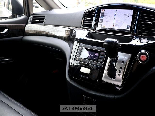 Nissan ELGRAND 2016-03 1354021-19