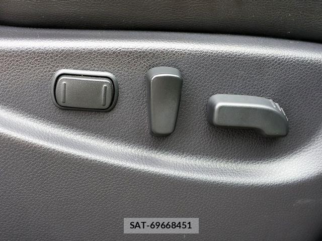 Nissan ELGRAND 2016-03 1354021-24
