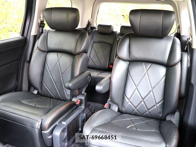 Nissan ELGRAND 2016-03 1354021-26