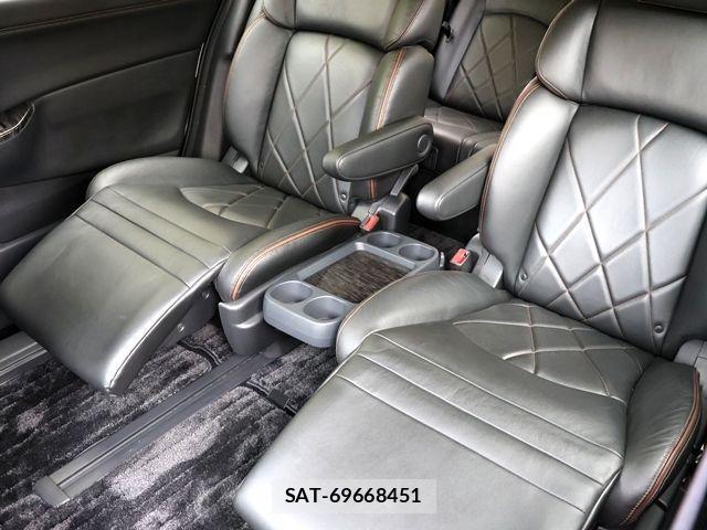 Nissan ELGRAND 2016-03 1354021-27