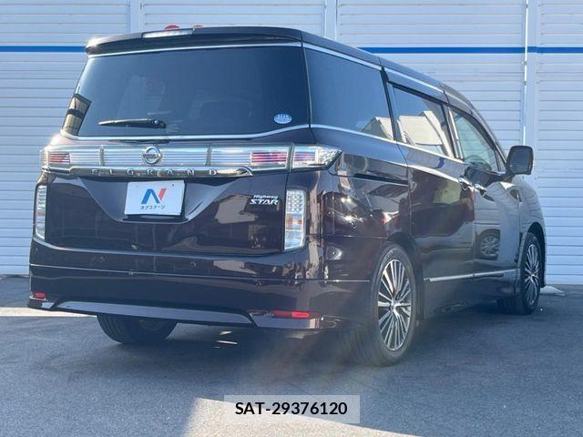 Nissan ELGRAND 2014-03 1445454-19