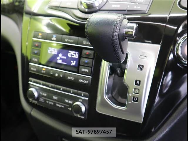 Nissan ELGRAND 2018-06 1585361-12