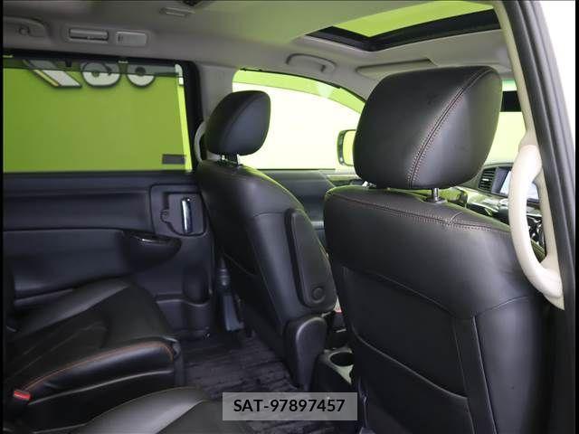 Nissan ELGRAND 2018-06 1585361-22