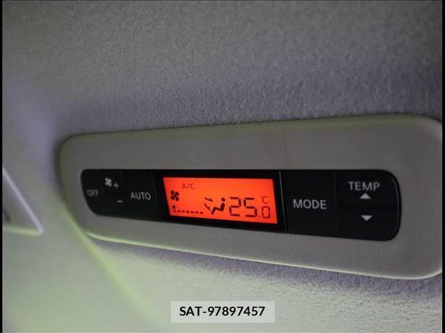 Nissan ELGRAND 2018-06 1585361-24