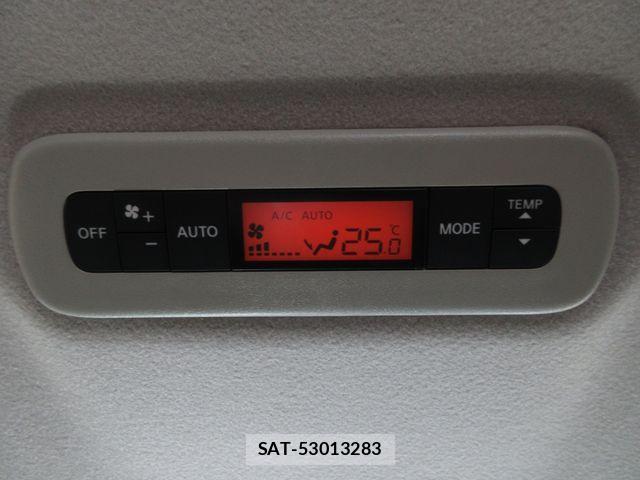 Nissan ELGRAND 2019-02 1659641-13