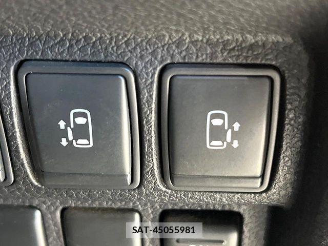 Nissan ELGRAND 2020-10 1717183-4