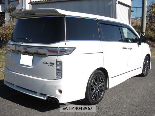 Nissan ELGRAND 2018-05 1824243-1