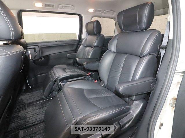 Nissan ELGRAND 2013-01 2008613-9