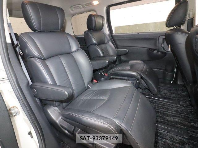 Nissan ELGRAND 2013-01 2008613-6