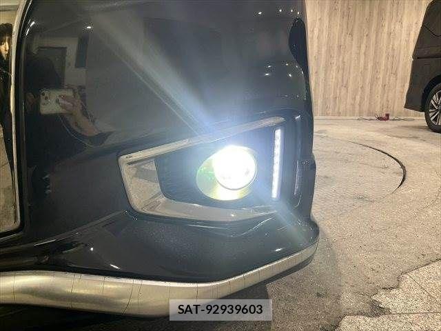 Nissan ELGRAND 2015-07 2486016-14