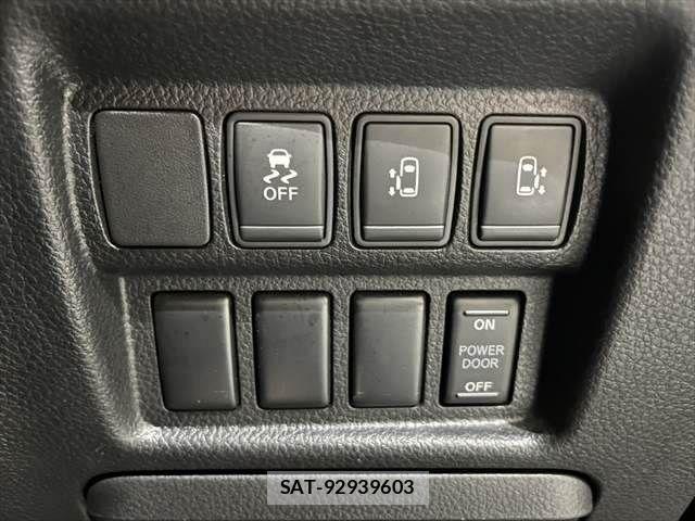 Nissan ELGRAND 2015-07 2486016-7