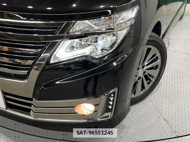 Nissan ELGRAND 2019-09 2664100-12