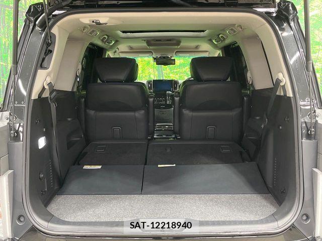 Nissan ELGRAND 2021-08 3714117-10