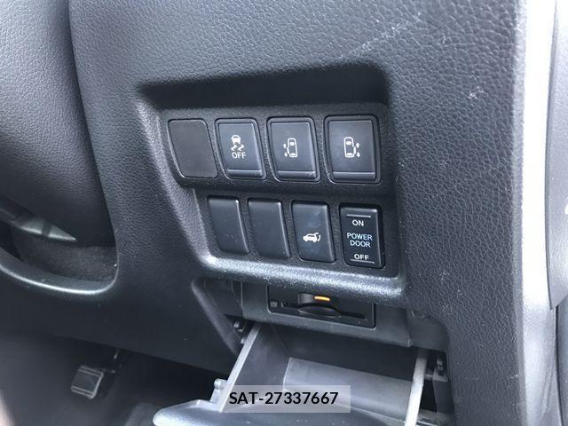 Nissan ELGRAND 2017-07 3714124-20
