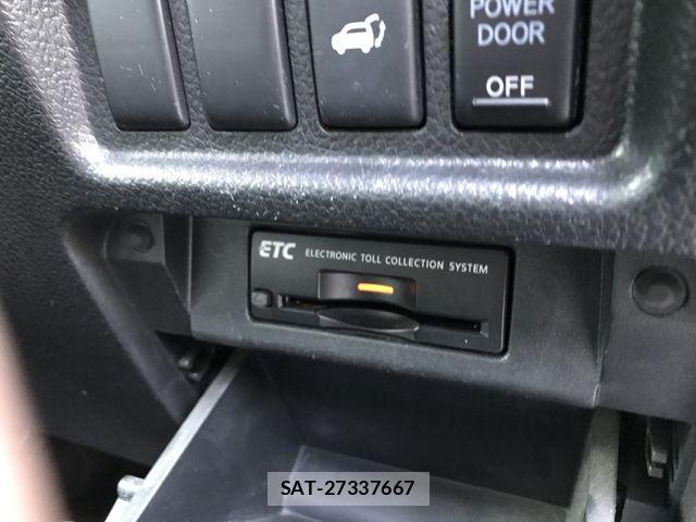 Nissan ELGRAND 2017-07 3714124-21