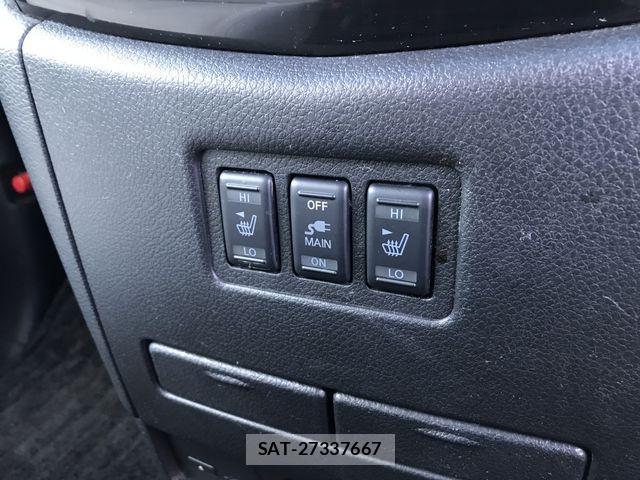 Nissan ELGRAND 2017-07 3714124-22