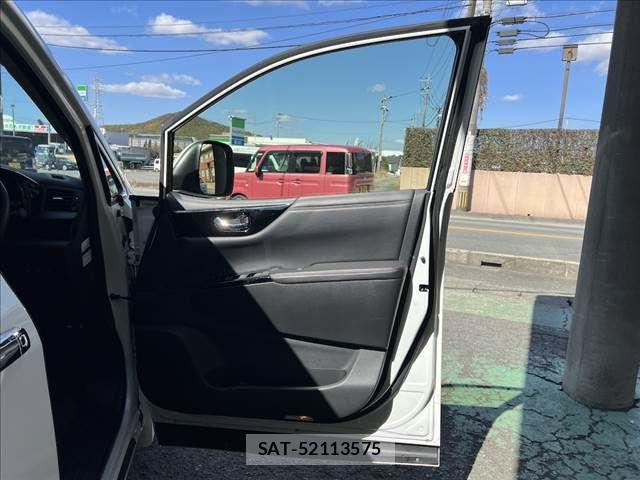 Nissan ELGRAND 2024-03 3768118-12