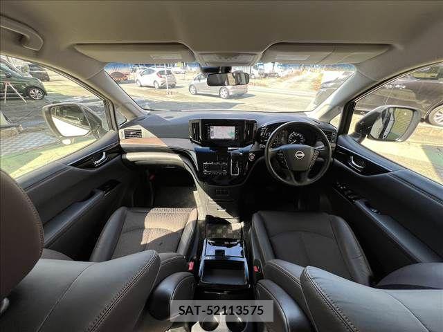 Nissan ELGRAND 2024-03 3768118-26
