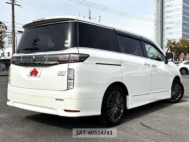 Nissan ELGRAND 2016-11 3768140-2