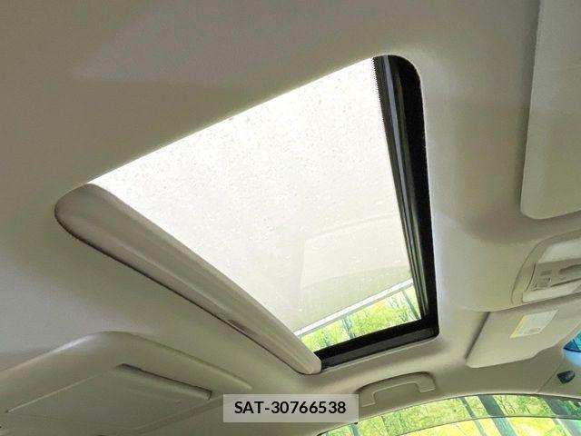 Nissan ELGRAND 2015-11 3832483-2