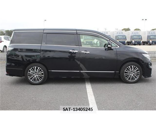 Nissan ELGRAND 2023-08 3905257-10