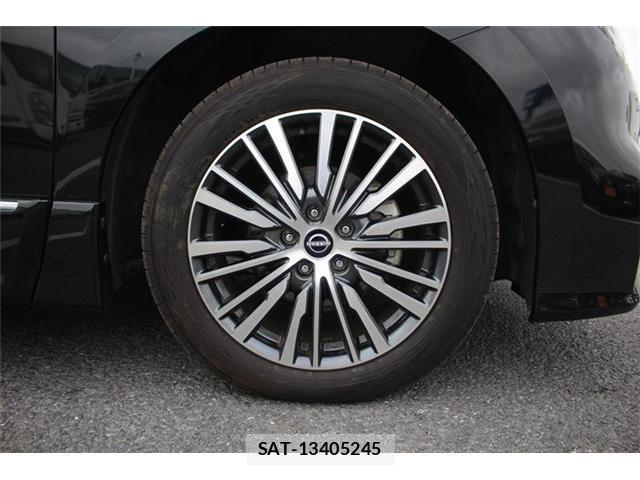 Nissan ELGRAND 2023-08 3905257-11