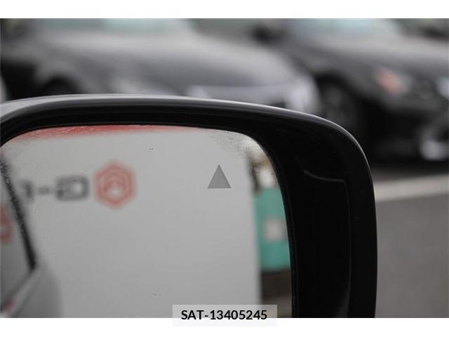 Nissan ELGRAND 2023-08 3905257-14