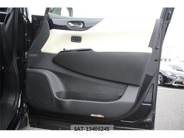Nissan ELGRAND 2023-08 3905257-17