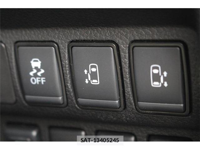 Nissan ELGRAND 2023-08 3905257-6