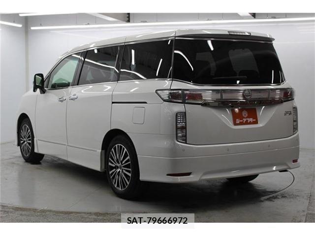 Nissan ELGRAND 2024-03 3905278-10