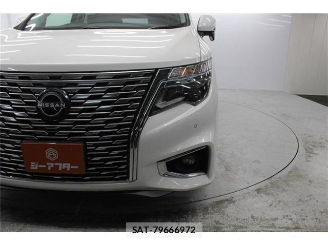 Nissan ELGRAND 2024-03 3905278-17